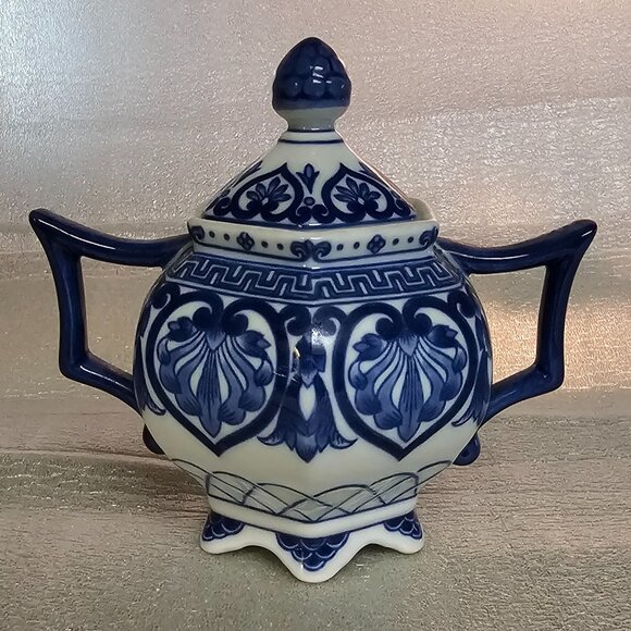 Bombay Sugar Bowl with Lid“ Adelaide” Blue & White Chinoiserie – Double Handle - Picture 1 of 3
